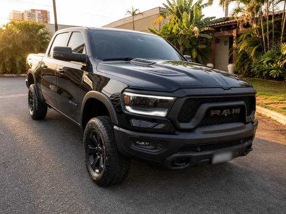 RAM 1500 5.7 V8 GASOLINA REBEL CD 4X4 AUTOMÁTICO